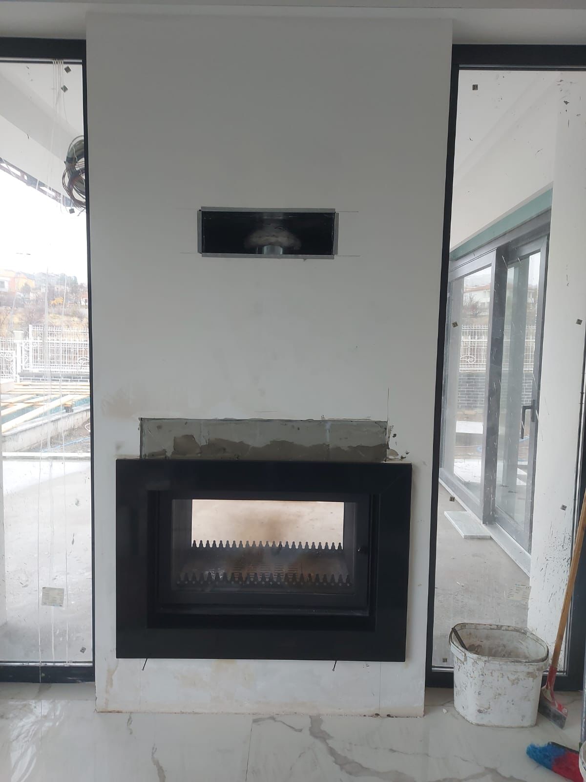 Çift Taraflı Asansörlü Şömine